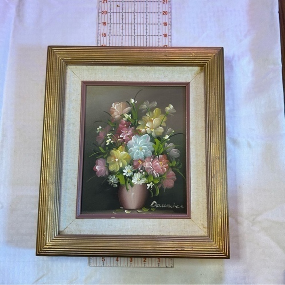 Floral Painting in Gold Frame Vintage oil painting